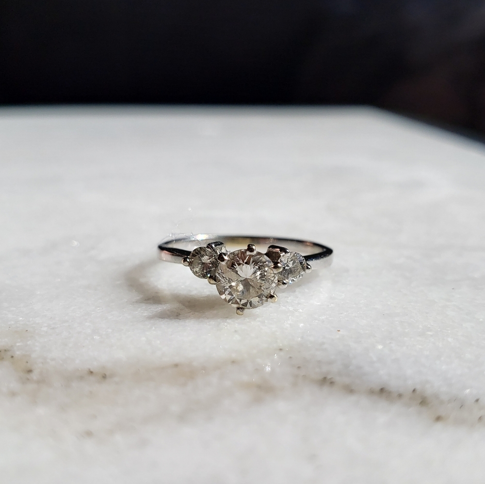 Brilliant Round Cut Diamond Ring